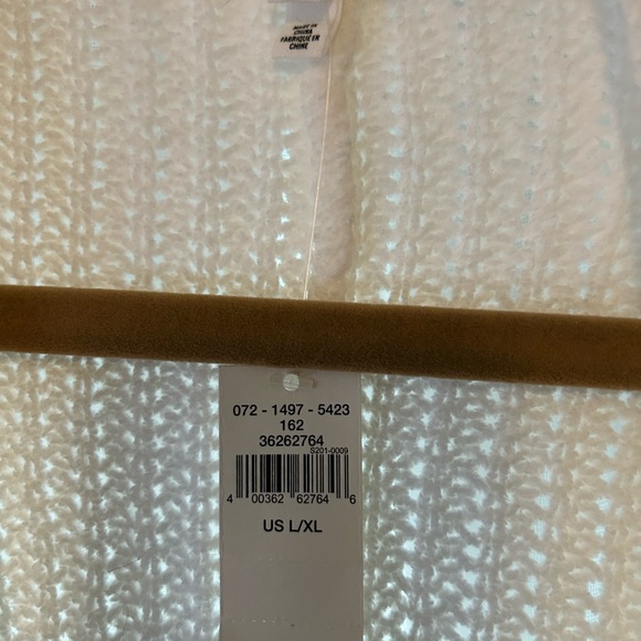 Aerie oversized sweater shawl - Picture 2 of 4